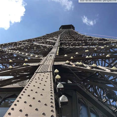 Pourquoi Visiter La Tour Eiffel Symbole De Paris Pariscrea