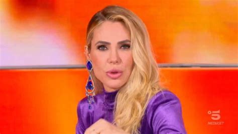 Ilary Blasi Racconta La Sua Verit In Unica Il Docufilm Su Netflix