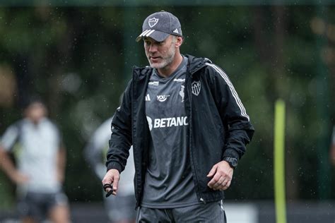 Not Cias Do Galo Gabriel Milito Fala Em Sonho E Manda Recado Ap S