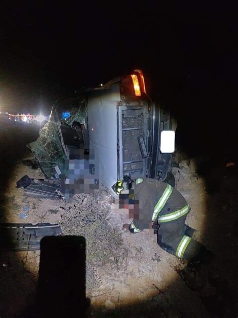 Hombre Pierde La Vida Y Mujer Resulta Lesionada En Volcadura Ntr