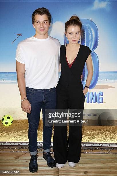 Hot Sexy Pauline Etienne Bikini Pics