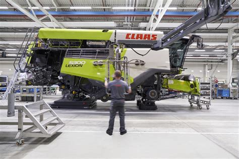 Así fabrica Claas 28 cosechadoras por día en su nueva fábrica Maquinac