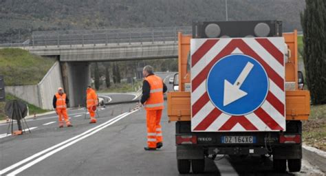 Lavori Autostrada A Chiuso Lo Svincolo Di Torano E La Carreggiata Tra