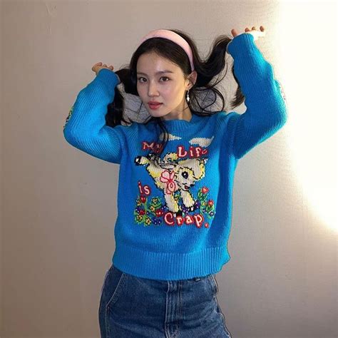 lee hi | Fashion, Celebrities female, Graphic sweatshirt