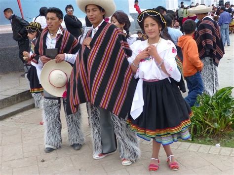 Gente De Ecuador Traje Tipico De Ecuador Ropa Tradicional Vestidos Tradicionales