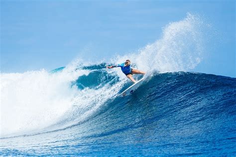 Bethany Hamilton Brilha Contra Favoritas Ao Título Do Fiji Pro Wsl