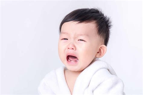 婴儿摇晃综合症（不要这样哄孩子了） 幼儿百科 魔术铺