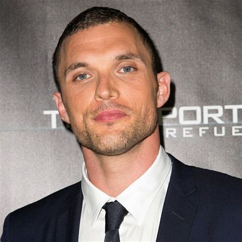 Pin Su Ed Skrein