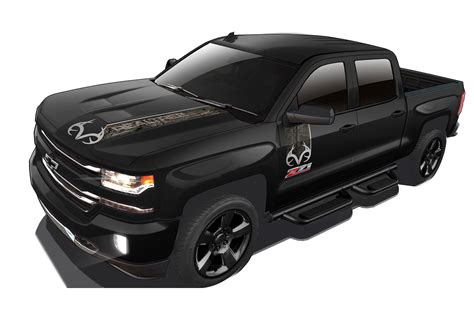 2016 Chevrolet Silverado Adds Hunting Inspired Realtree Edition