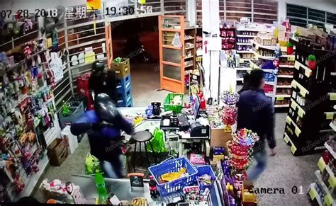 Violento Robo A Mano Armada En Un Supermercado De Rafaela Qued