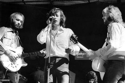 Bee Gees Live Bee News Samantha Wedding Super Images Andy Gibb