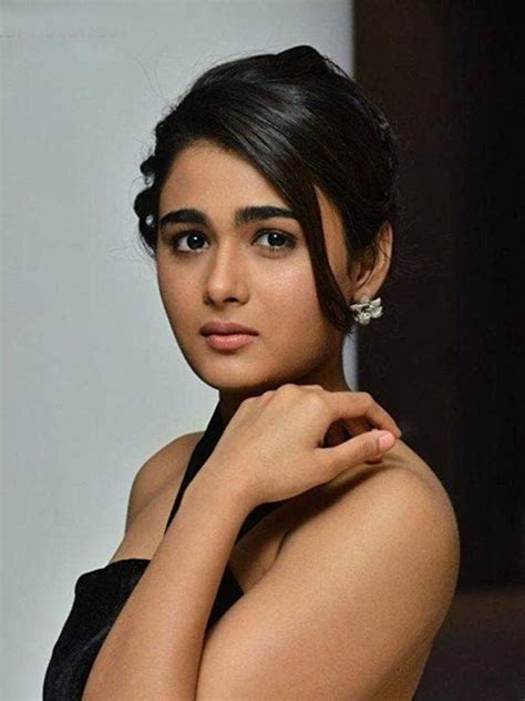 These Gorgeous Pictures Of Shalini Pandey You Should Not Miss Times