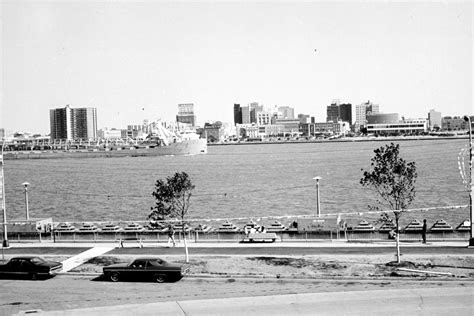 Windsor Skyline From Detroit (1940) – Windsor Prints