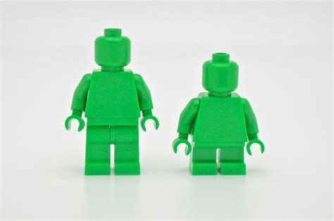 LEGO Monochrome Bright Green | Lego, Lego minifigs, Lego minifigures