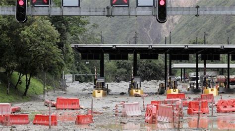 Colombia Landslide: Rescuers Search for Survivors Amid Mud - Cali Observer