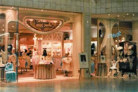 Victoria S Secret Holyoke Mall This Is How I Remember This Store