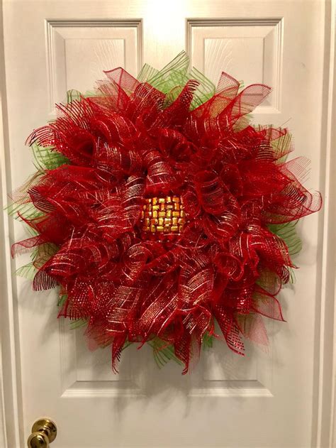 Poinsettia Wreath | Poinsettia wreath, Christmas wreaths, Holiday decor