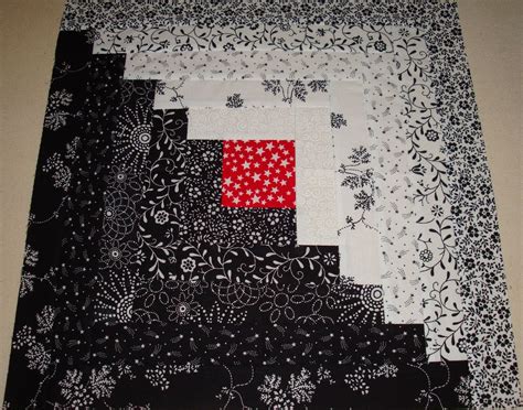 A Beautiful Black And White Log Cabin Quilt By Dee Locke Artofit