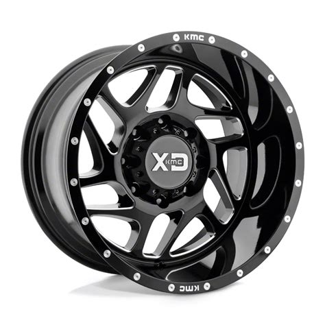 Fuel Wheels Silverado Sledge Chrome With Gloss Black Lip Lug