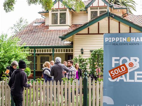 A legal checklist for buying property - realestate.com.au