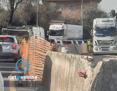 Lunghe Code E Proteste A Borgo Santa Maria Traffico Bloccato Per I