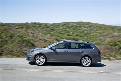 The Volkswagen Golf TDI Sportwagen is a nifty, thrifty hauler - CNET