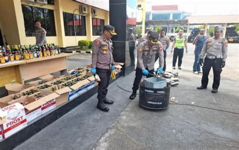 Polisi Sita Ribuan Miras Dan Tuak Di Bengkulu Pedagang Dibina