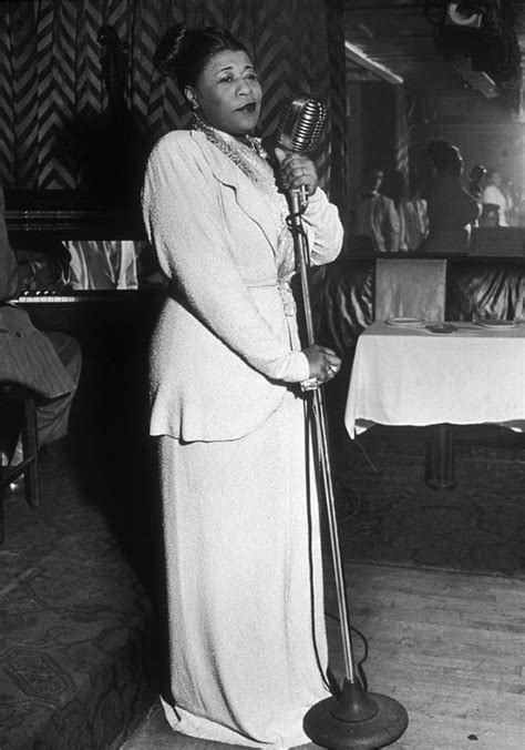 Vintage Photos Of A Young Ella Fitzgerald In The 1940s Vintage Everyday