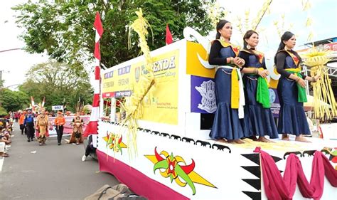 Lomba Karnaval Mobil Hias Berlangsung Meriah Kalteng Today