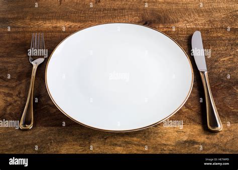 Plate knife and fork hi-res stock photography and images - Alamy