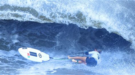 9 Common Surfing Injuries And How To Avoid Them Boost Surfing