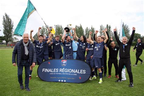 Foot Victoire Historique Du Fc Saint Julien Divatte En Finale Du