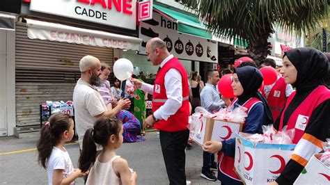 Kızılay Gaziosmanpaşadan çocuklara bayram hediyesi GOP Bülteni