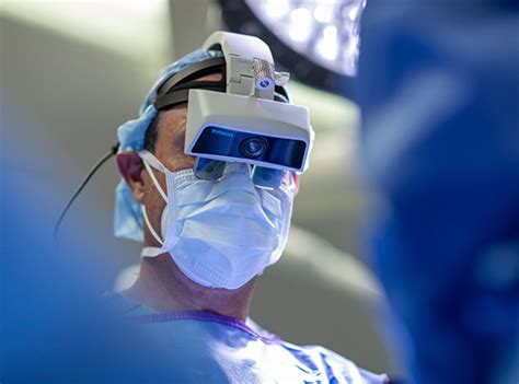 Dr Frank Phillips Is First In The World To Use Augmented Reality Surgical Guidance In Minimally