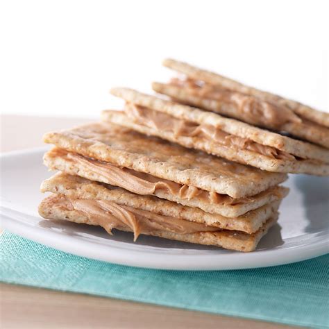 Crackers with Peanut Butter