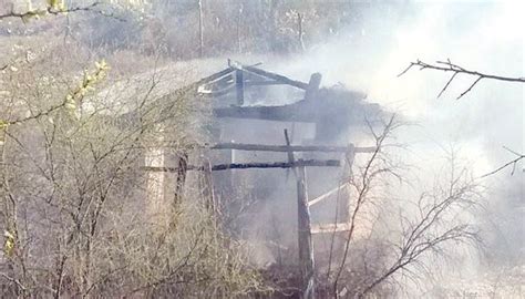 Fuego Arrasa Con Humilde Vivienda