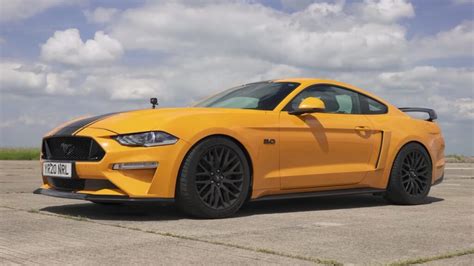 Ford Mustang Mach E Gt Vs Mustang Gt Chi Vince La Drag Race Video