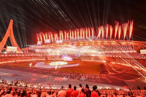 Hình ảnh ấn tượng tại lễ bế mạc SEA Games 32 Lung linh sắc màu