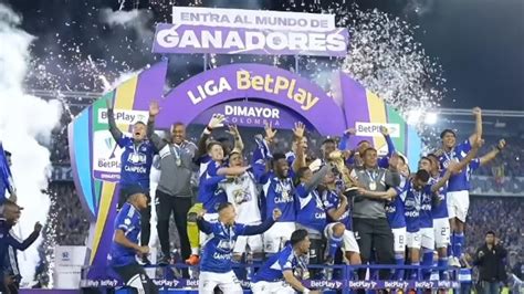 Los Millonarios Di Bogot Vince Il Campionato Sfondo Scelto Dai Tifosi