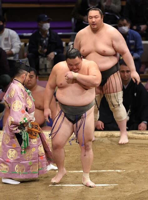 元大関朝乃山 圧巻電車道で3連勝 勝ち越しリーチも淡々「通過点ですので」 ライブドアニュース