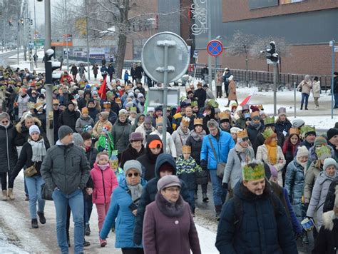 FOTO Do Chrystusa za gwiazdą z Betlejem Orszak Trzech Króli w