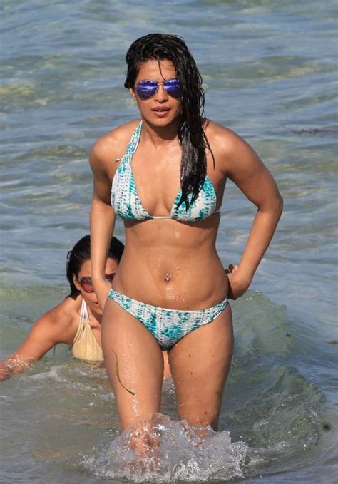 Priyanka Chopra Shows Off Her Bikini Body Beach In Miami FL 05 15