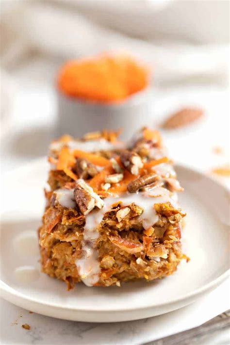 Carrot Cake Baked Oatmeal {vegan & gf} - Simply Quinoa