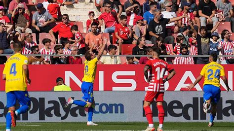 Girona Cádiz Alex Fernández Abrió El Marcador Ante El Girona