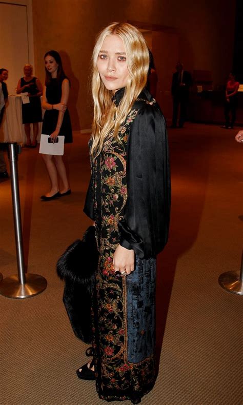 Olsens Anonymous: MARY-KATE | EMBROIDERED KIMONO DRESS