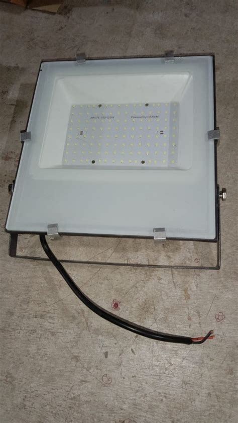 Cool White 100watt Led Flood Light Down Choke For Outdoor IP Rating