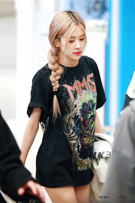 10 Times Blackpinks Rosé Transformed The Airport Into Her Personal