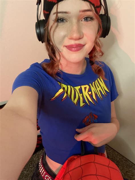Waiting to be picked up by Spider-man rn : r/geekygirls