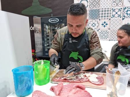 El mejor cachopo de España se hace en esta sidrería de Oviedo y lleva