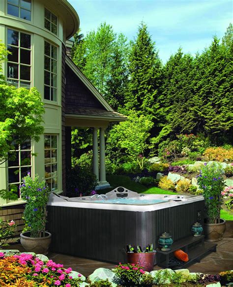 17 Hot Tub Houses for Garden Ideas You Cannot Miss | SharonSable